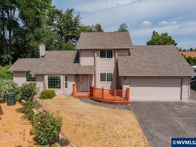 4439 Fern Ct NE