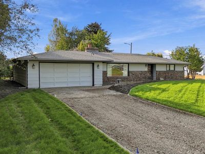 9811 N Edna St