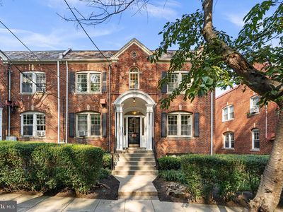 2514 41st St NW APT 4