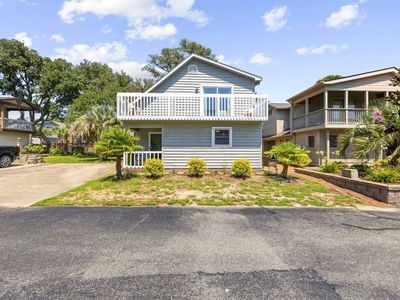 402 Windy Ln.