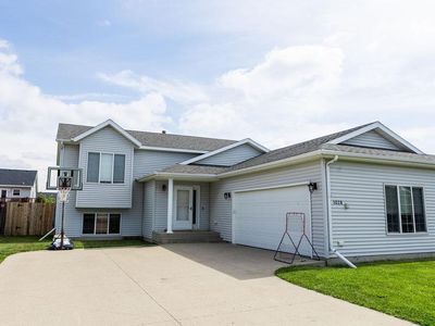 1028 39th Ave W
