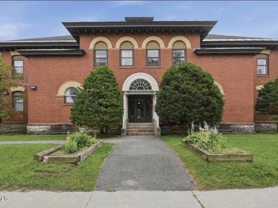 60 North St APT 18
