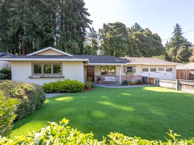 302 Coronado Dr