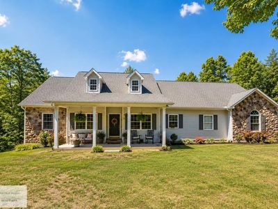 990 McGinnis Ln
