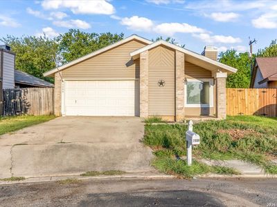 7906 LAUREL BND