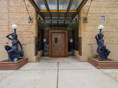 2545 S Dearborn St APT 507
