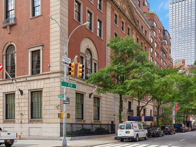 30 E 37th St APT 10K