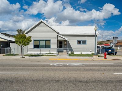624 E Commercial Ave