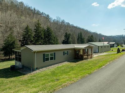 570 Little Indian Dr