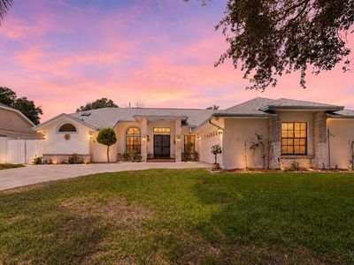 4386 Wyndcliff Cir