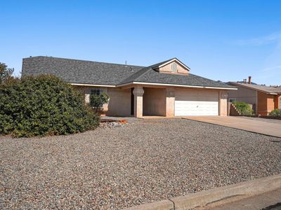 2566 Diamond Peak Dr NE