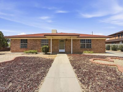 8025 Gilbert Dr