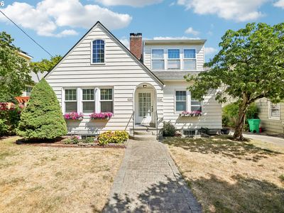2747 NW Raleigh St #2