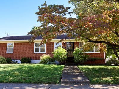 3305 Dogwood Dr