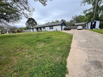 112 Oak Ln