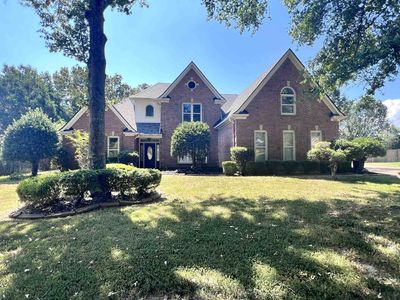 560 Windsor Park Cv