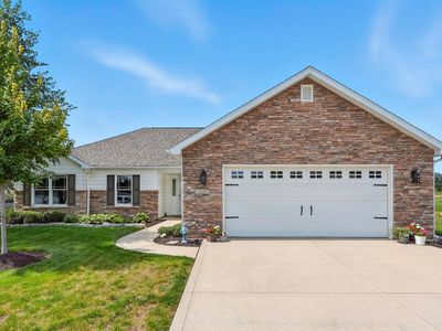 2443 E Whispering Trl