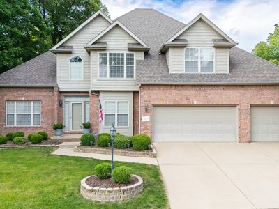 919 W Brookforest Dr