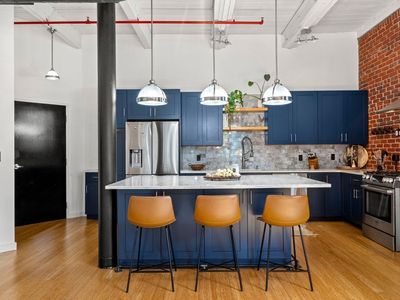 406 Lincoln St UNIT 201