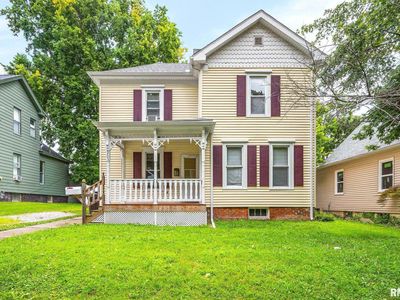 203 S Elm St