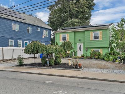 164 Oxford St