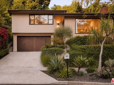 588 Dryad Rd