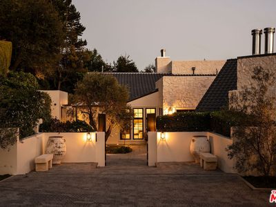851 Strada Vecchia Rd