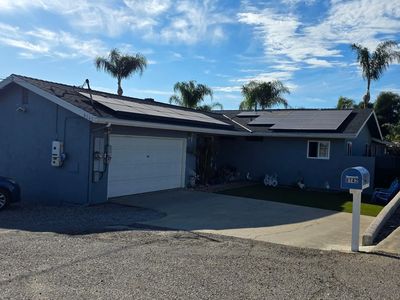8142 Royal Cir