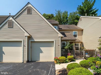 108 Woodlake Dr