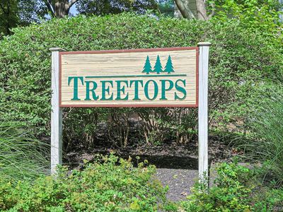 279 Treetop Circle