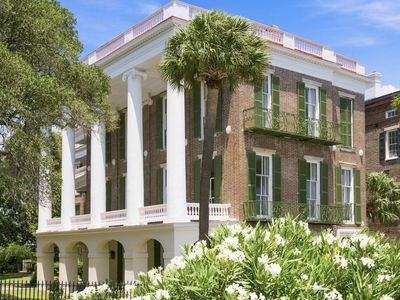 9 E Battery St