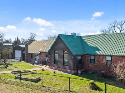 15743 Easterling Rd