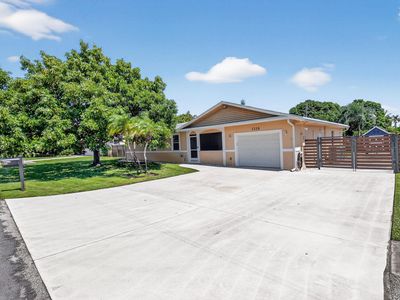 1216 NW 8th Court