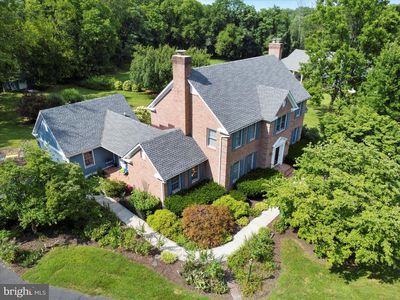 211 Heritage Dr