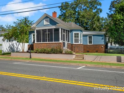 1008 W King St