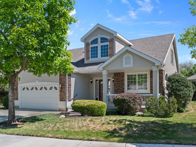 1417 E Blacksmith Ln
