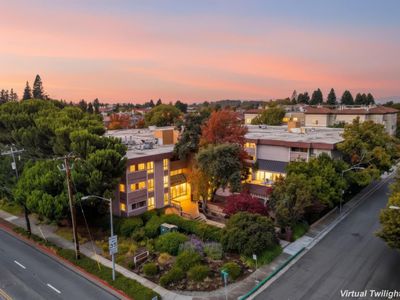 58 El Camino Real #204