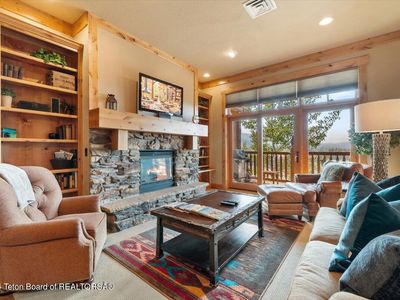 122 Hastings Dr UNIT 307