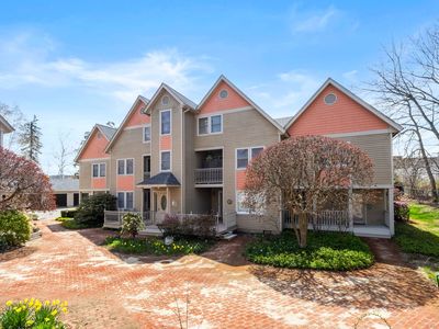 68 Wilson Avenue APT 211