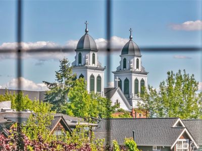 1101 17th Avenue #403