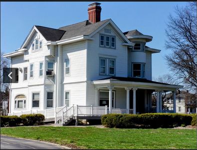 407 Ridge Ave