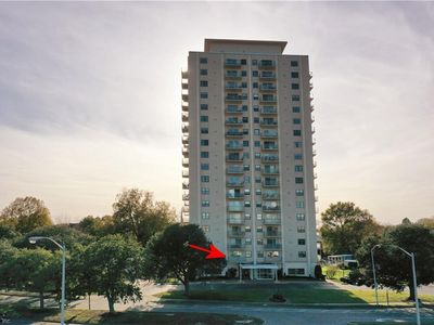 One Crawford Pkwy #203