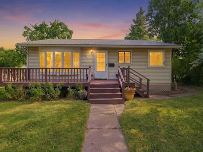 1018 2nd Ave W