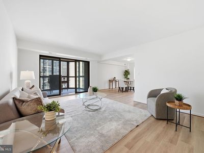 1600 N Oak St APT 906