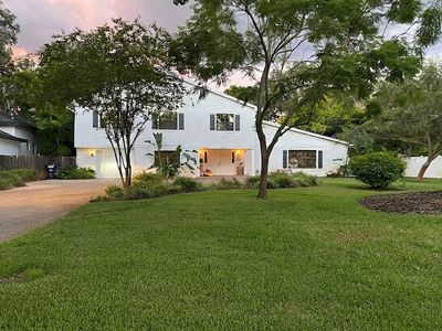 4512 Henderson Blvd