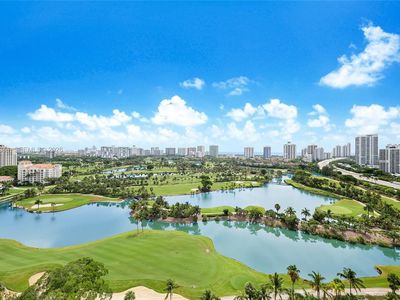 19501 W Country Club Dr APT 2014