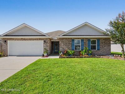 405 E Petunia Dr