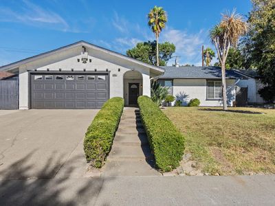 4081 Alta Lorraine Way