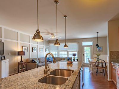 20 Village Green Dr