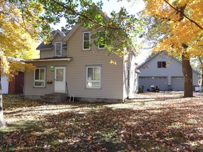 434 Lake St S